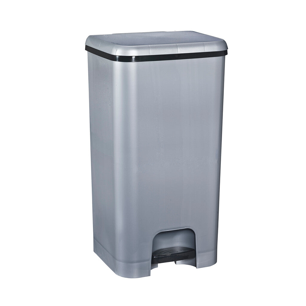 3102 CUBO DE BASURA CON PEDAL CLASS 37L PLATA