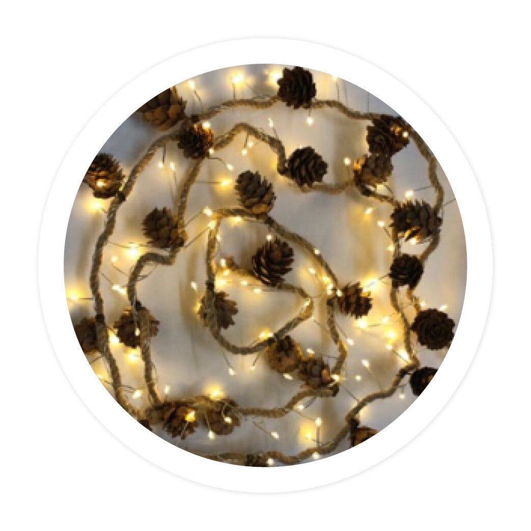 204690042 1,8m GUIRNALDA DE CUERDA Y PIÑAS LED A PILA GSC