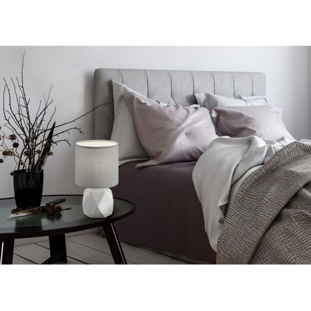 R50831087 LAMPARA DE SOBREMESA PIKE 1xE14 GRIS TRIO