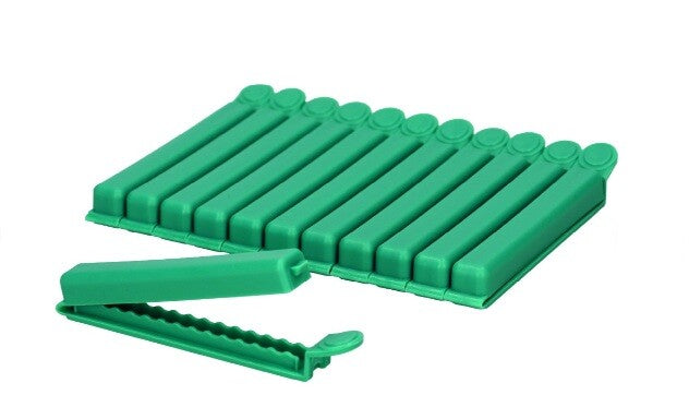 401045074 BOLSA 12 PINZAS DE PLASTICO CIERRA BOLSAS VASSARY