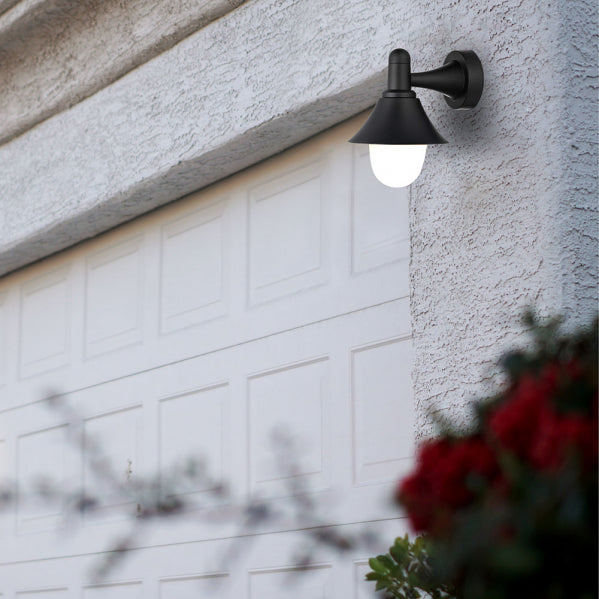 Aplique Exterior Mentol 1xe27 Negro Ip44  Policarbonato   25x18,1x23,2 Cm