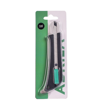 Cuter 18mm Preciso Negro Retractil Bloqueo Seguridad Ergonomico C/guia Acero Inox.1,8x16,5x5 Cm