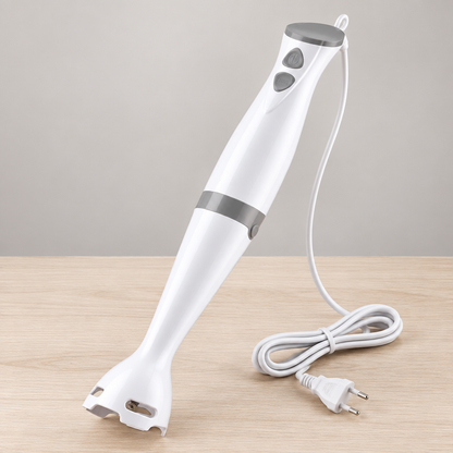Batidora de mano KEVER 700 W GSC con cable ordenado sobre un fondo gris cálido y limpio